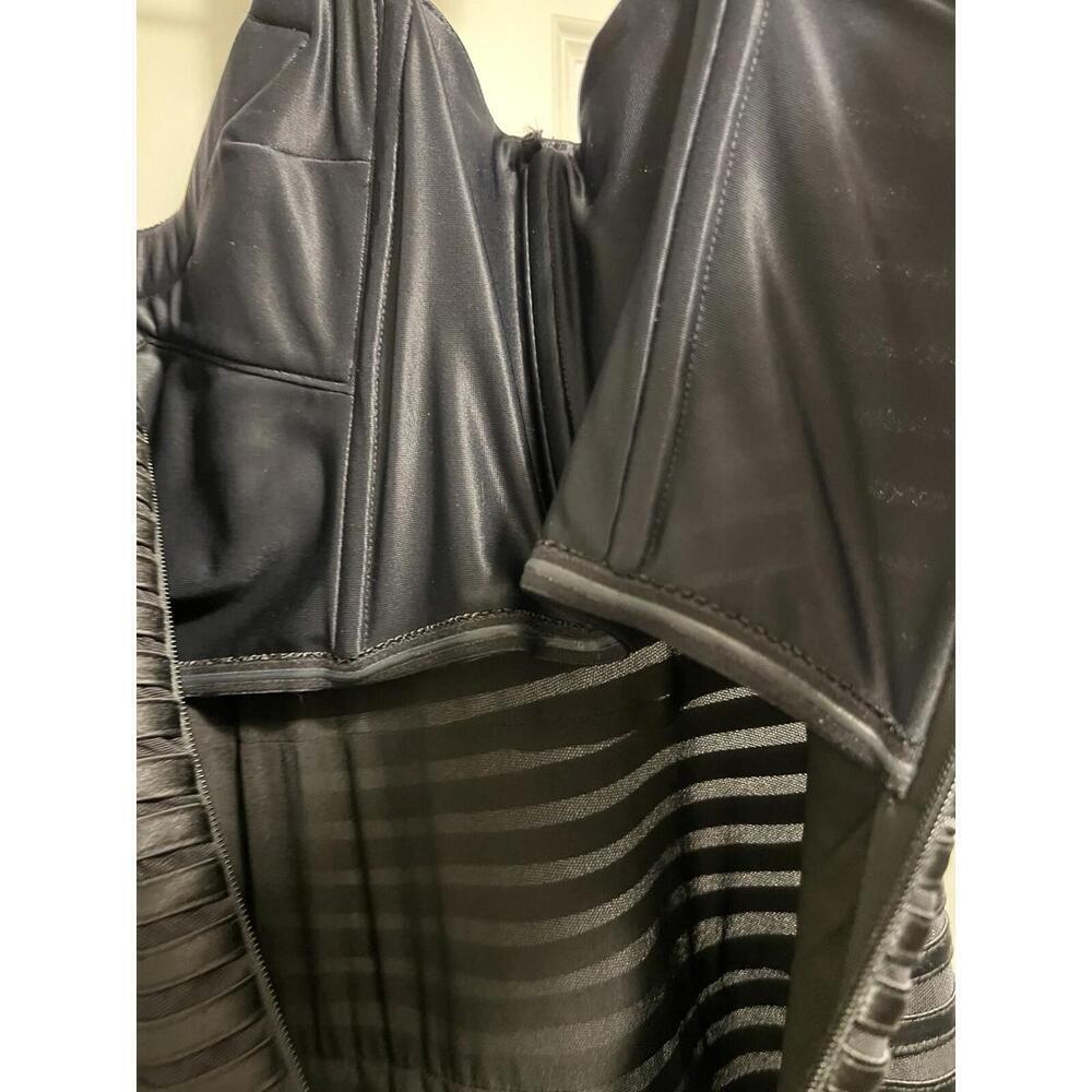 BCBG MAX AZRIA $398 Black Satin Banded Mesh Lined Maxi Evening Dress Size 8 - Picture 8 of 9